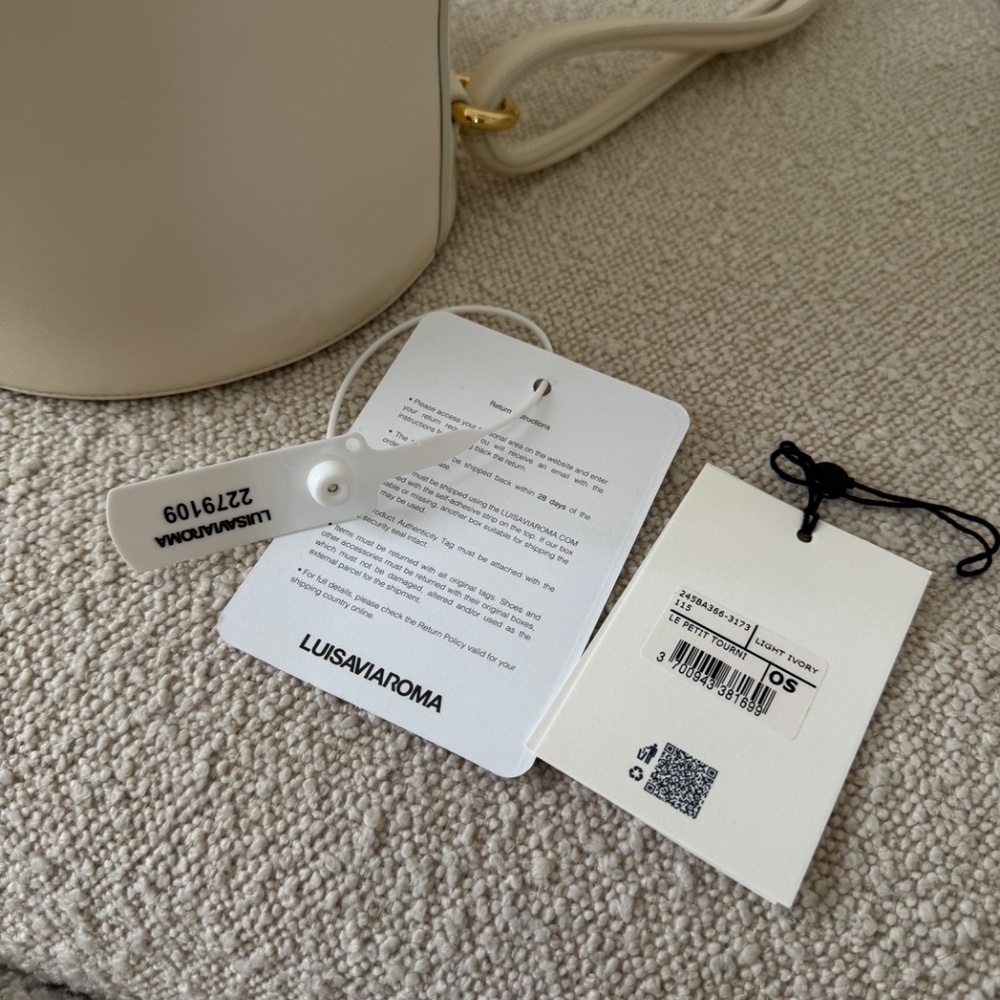 Jacquemus Le Petit Tourni Bucket Bag In Cream. Pristine! - Picture 10 of 17